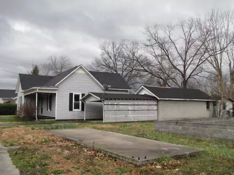 321 N 3rd St, Williamsburg, KY 40769 photo 1