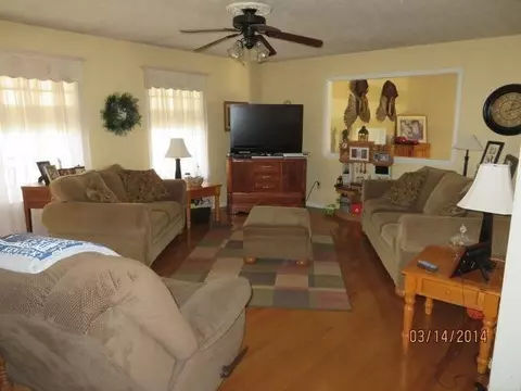355 Spring Cut Cir, Corbin, KY 40701 photo 2