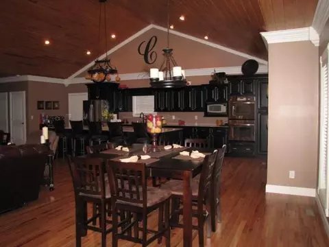195 Autumn Woods Loop, Gray, KY 40216 photo 4