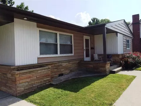 313 W 4th St, Corbin, KY 40701 photo 5