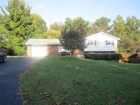 338 Sampson St, Corbin, KY 40701 photo 1