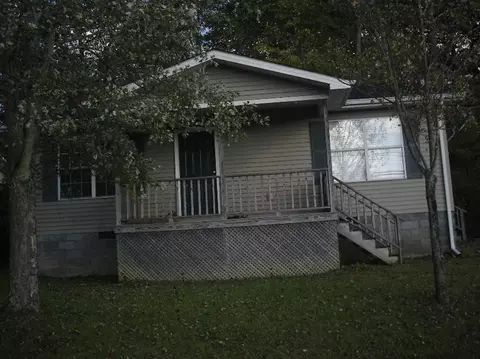 221 Hatfield St, Corbin, KY 40701 photo 2