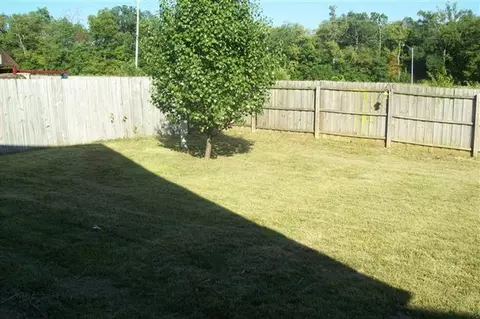 106 Back Stretch Dr, Georgetown, KY 40324 photo 3