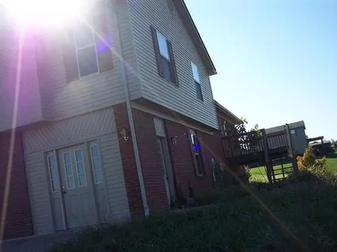 106 Saddle Brook Cir, Berea, KY 40403 photo 2