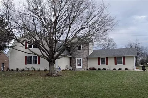 608 Lloyd Ct, Georgetown, KY 40324 photo 1