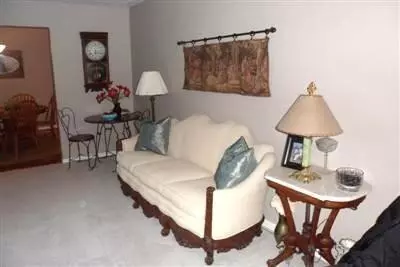 240 Farmbrook Cir, Frankfort, KY 40601 photo 3