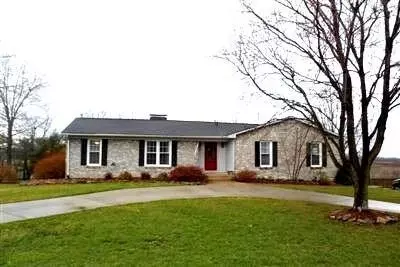 240 Farmbrook Cir, Frankfort, KY 40601 photo 1