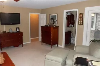 240 Farmbrook Cir, Frankfort, KY 40601 photo 23