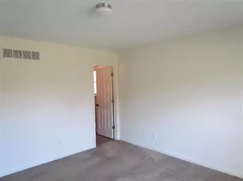 321 Smith St, Midway, KY 40347 photo 4
