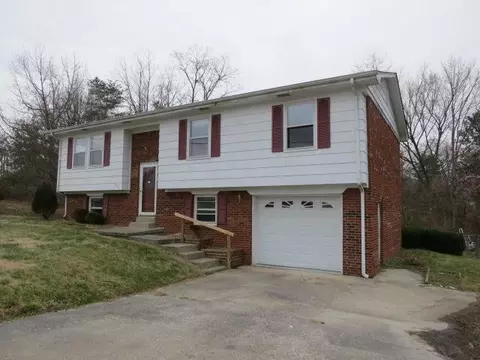 810 Bratcher Ln, Berea, KY 40403 photo 1
