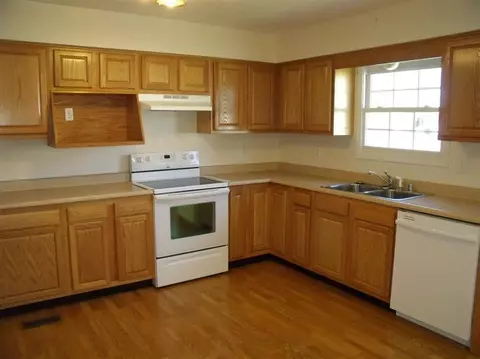 73 Baker, Stanton, KY 40380 photo 9