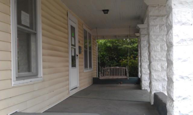 508 E Walnut St, Danville, KY 40422 photo 3