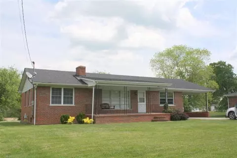 846 Maple St, Stanton, KY 40380 photo 1