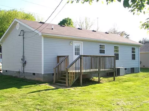 104 Vine St, Stanton, KY 40380 photo 6