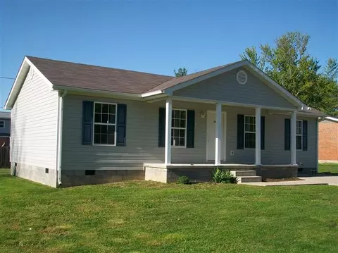 104 Vine St, Stanton, KY 40380 photo 1
