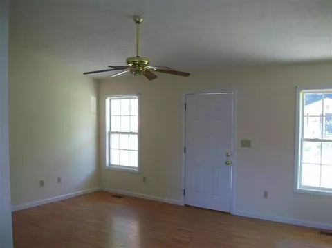 104 Vine St, Stanton, KY 40380 photo 13