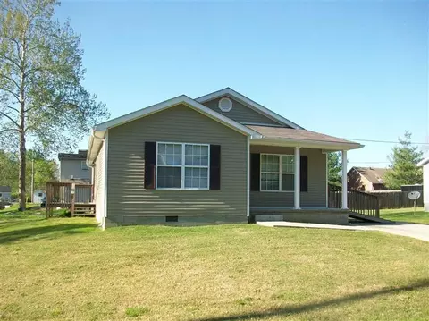 114 Vine St, Stanton, KY 40380 photo 1