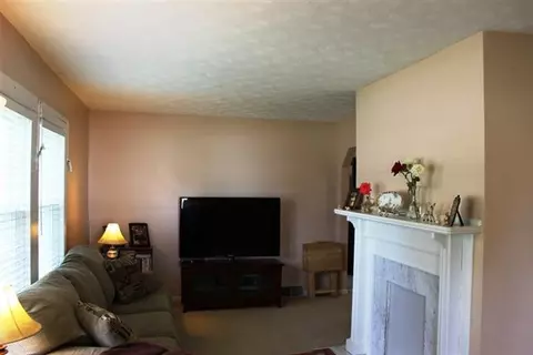 305 Caudill Ave, Georgetown, KY 40324 photo 2