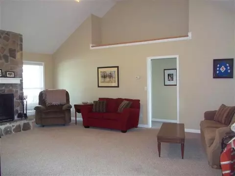 245 Dorton Dr, Lancaster, KY 40444 photo 9