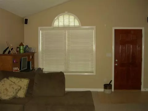 115 Back Stretch Dr, Georgetown, KY 40324 photo 5