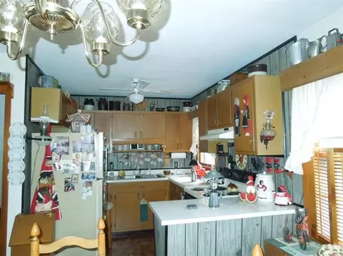 819 Second St, Mount Sterling, KY 40353 photo 3