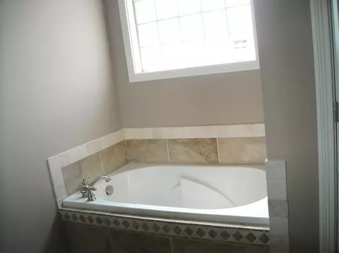 303 Hampton Hall Dr, Berea, KY 40403 photo 9