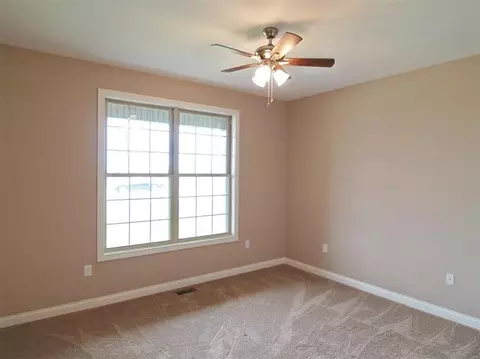 303 Hampton Hall Dr, Berea, KY 40403 photo 36