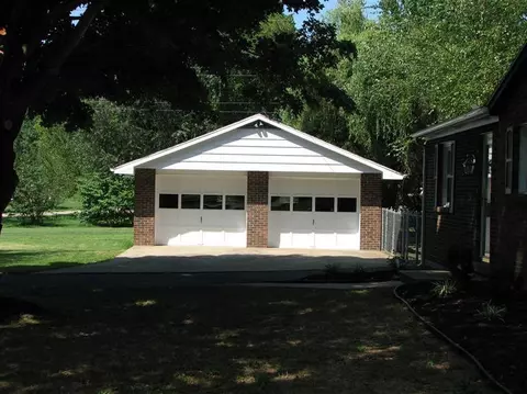 526 Dobbin Dr, Paris, KY 40361 photo 3