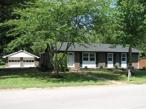 526 Dobbin Dr, Paris, KY 40361 photo 2
