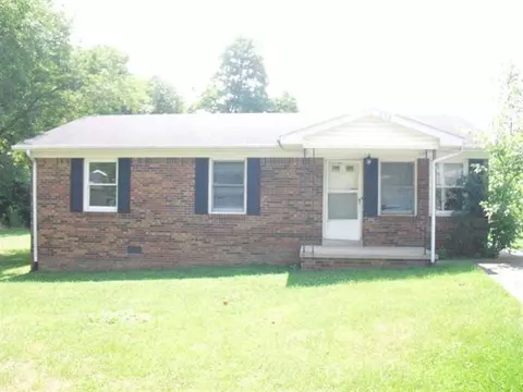 204 Otis Ct, Berea, KY 40403 photo 1