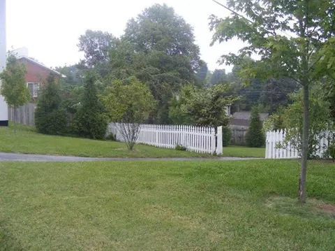 205 Vanderbilt Dr, Lexington, KY 40517 photo 23