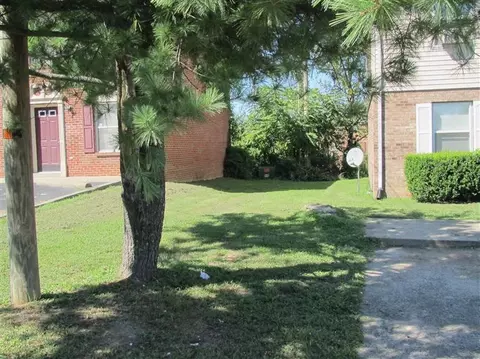 148 Spring Circle Dr, Berea, KY 40403 photo 3
