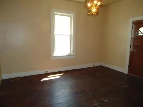 122 E 10th St, Paris, KY 40361 photo 9