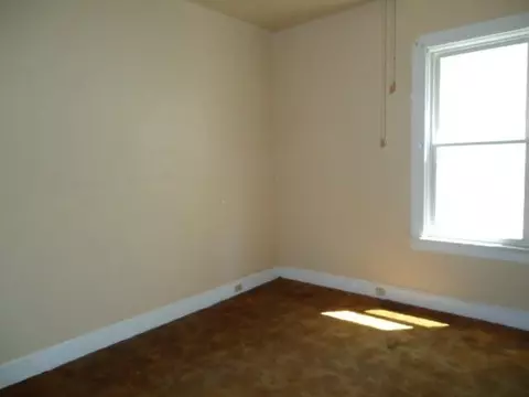 122 E 10th St, Paris, KY 40361 photo 6
