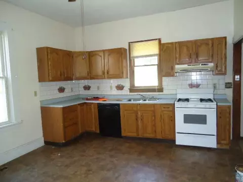 122 E 10th St, Paris, KY 40361 photo 8