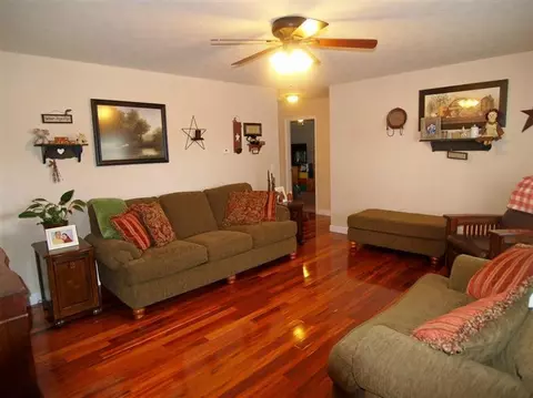128 Cassius Ct, Berea, KY 40403 photo 6