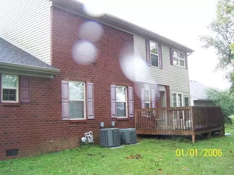 1044 Trevor Dr, Berea, KY 40403 photo 3