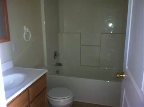 595 Chestnut St, Berea, KY 40403 photo 3