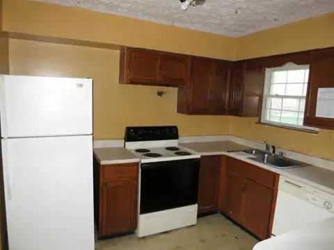 57 Plum St, Stanton, KY 40380 photo 11