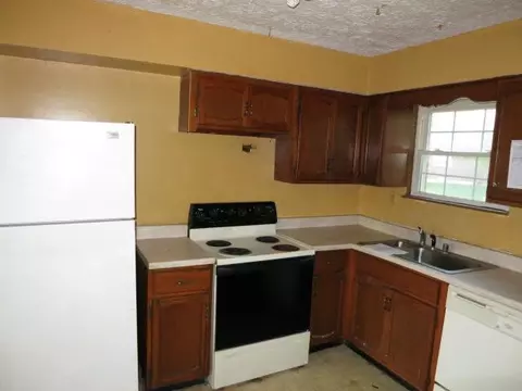 57 Plum St, Stanton, KY 40380 photo 5
