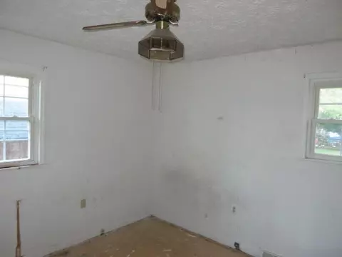 57 Plum St, Stanton, KY 40380 photo 10