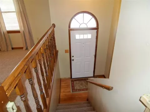 203 Vanhook Ct, Berea, KY 40403 photo 2