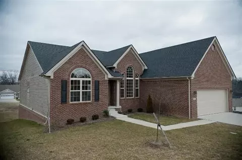 313 White Cliffs Ln, Frankfort, KY 40601 photo 2