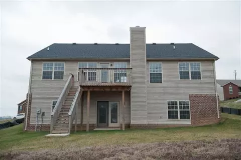 313 White Cliffs Ln, Frankfort, KY 40601 photo 3
