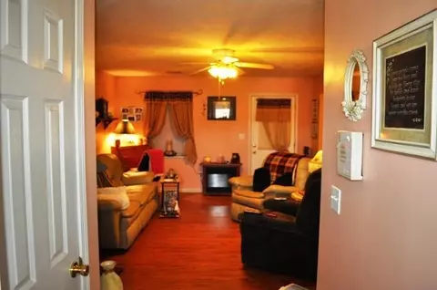 38 Spring St, Stanton, KY 40380 photo 10