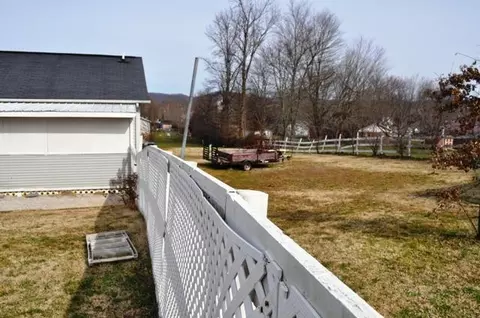 38 Spring St, Stanton, KY 40380 photo 23
