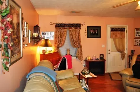 38 Spring St, Stanton, KY 40380 photo 9