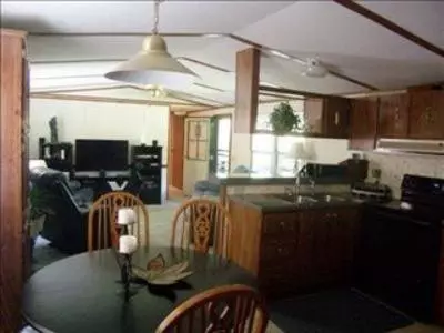 12875 N Wilderness Rd, Berea, KY 40403 photo 2