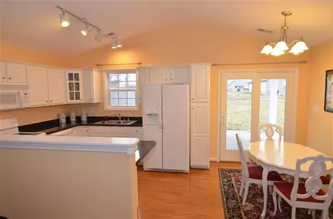 106 Summit Dr, Georgetown, KY 40324 photo 3