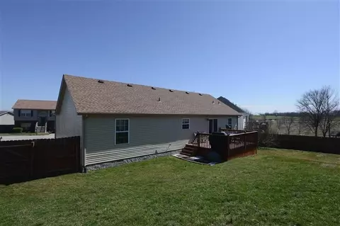 122 Thomas Ln, Georgetown, KY 40324 photo 2